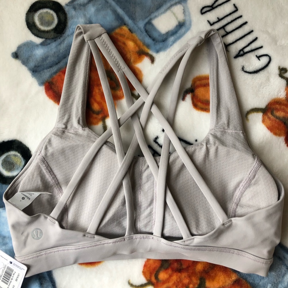 Lululemon free to be serene bra